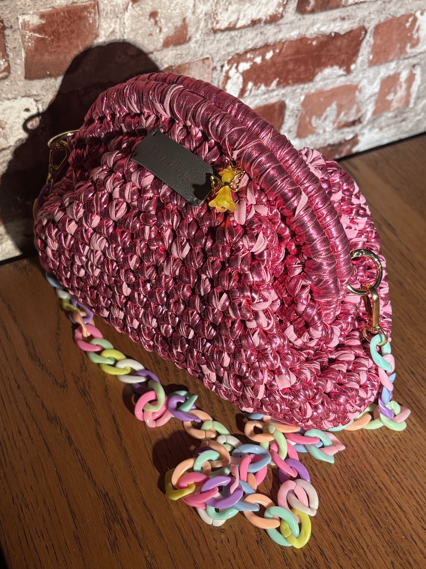 Rosa regnbueveske – søt, sprudlende og helt uimotståelig