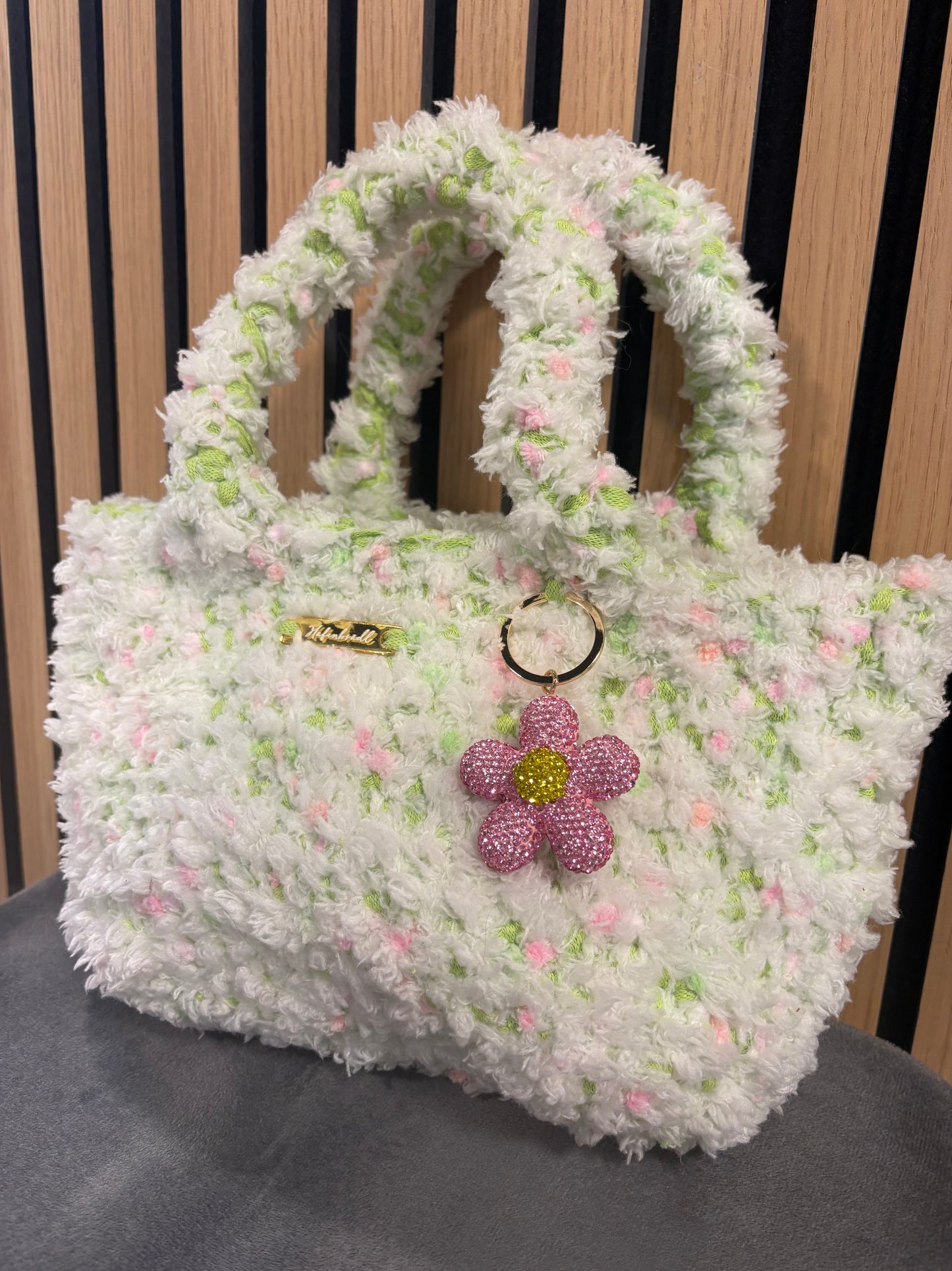 Studio von Hafenbrädl – No. 01 · Åpen