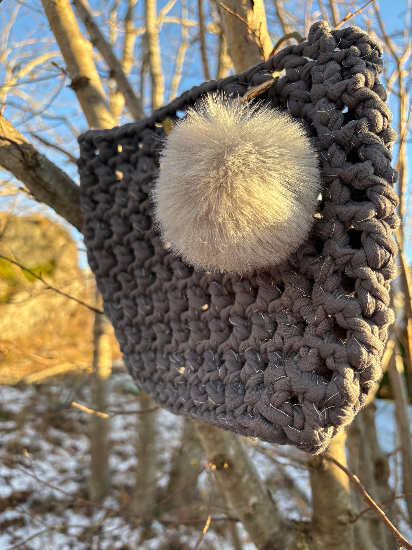 Skifer - Heklet veske i mørk grå