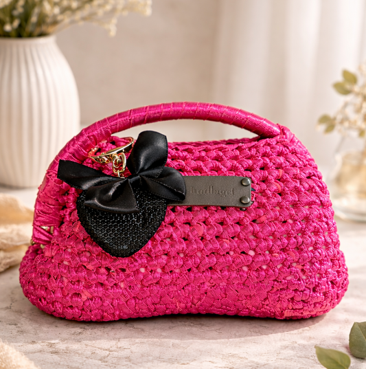 Heklet clutch - rosa rabalder 🩷🖤