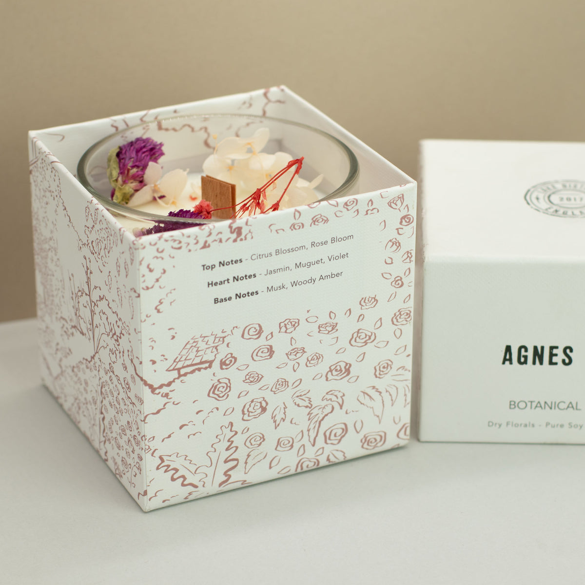 Agnes + Cat botanisk soyalys – Roses of Sawrey – åpnet gaveeske